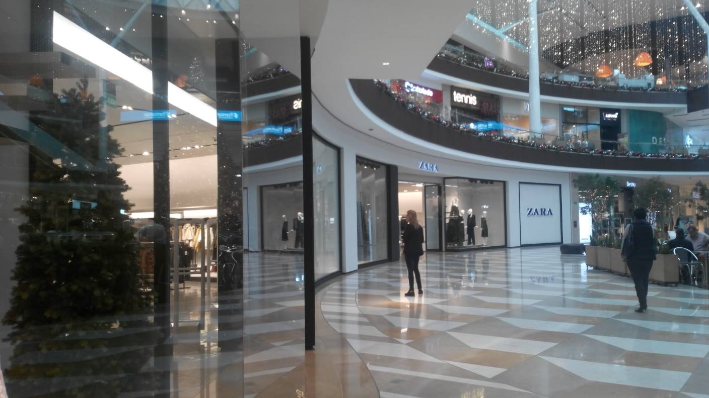 Zara CC. Fontanar